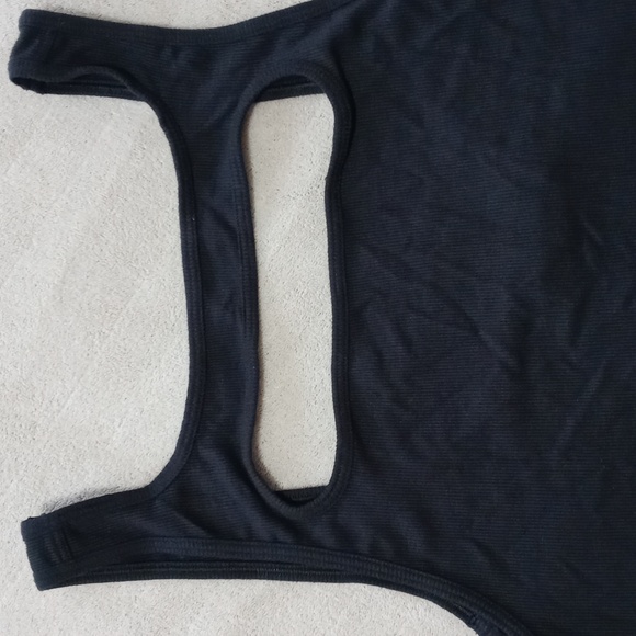 Cut out Crop - Picture 3 of 7